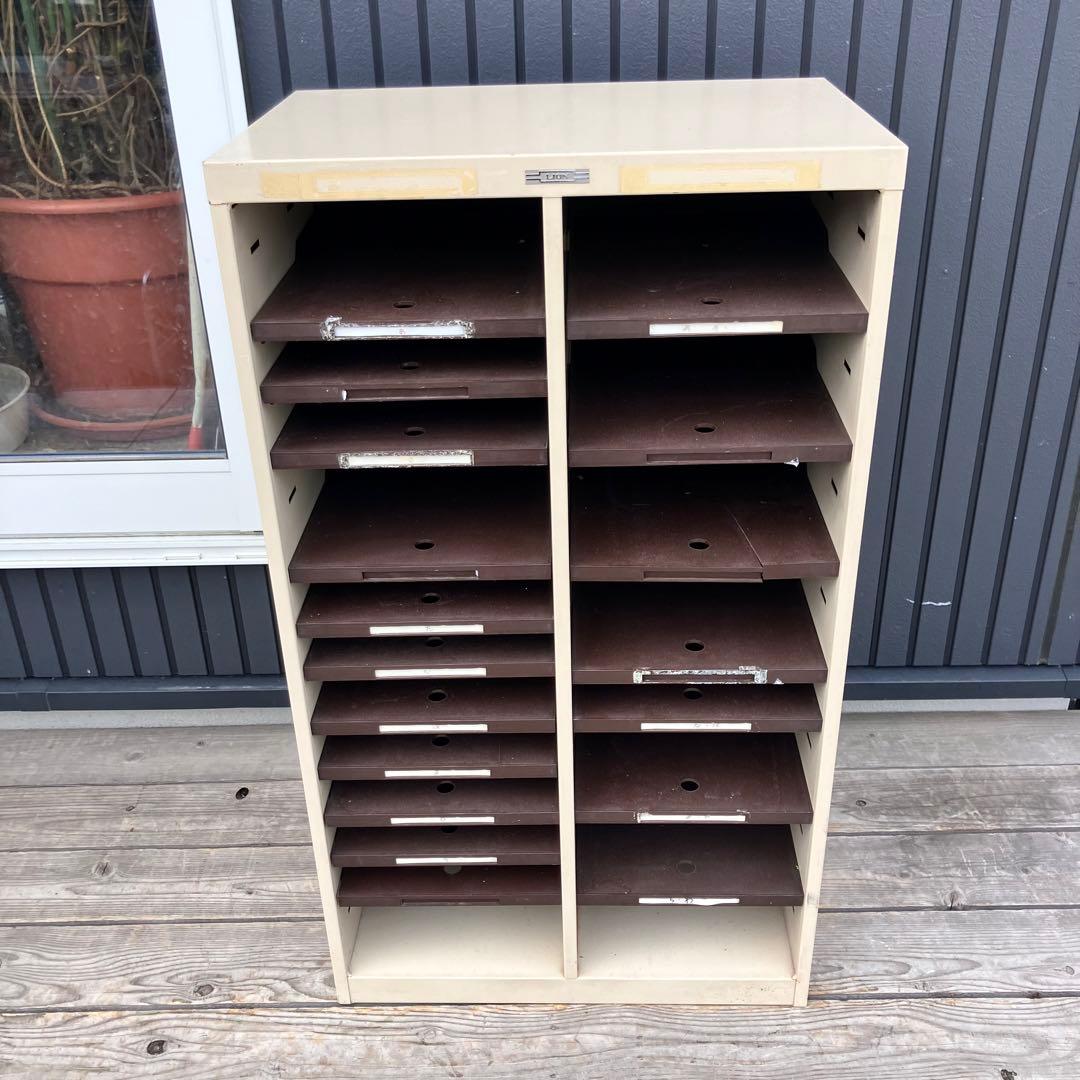 ① インダストリアル ライオン スチールキャビネット 書類入れ カルテケース