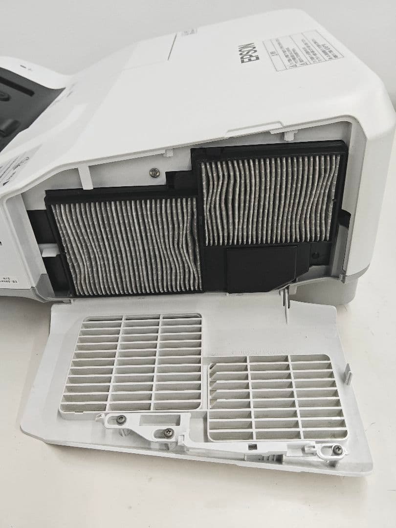 新品リモコンEPSON 超短焦点ホームシアタープロジェクター 685WT管121