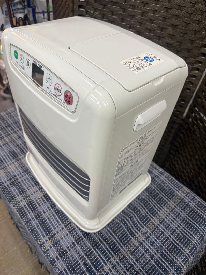 【分解洗浄消毒作業済】　ダイニチ 石油ファンヒーター FHY-32TR4(W)