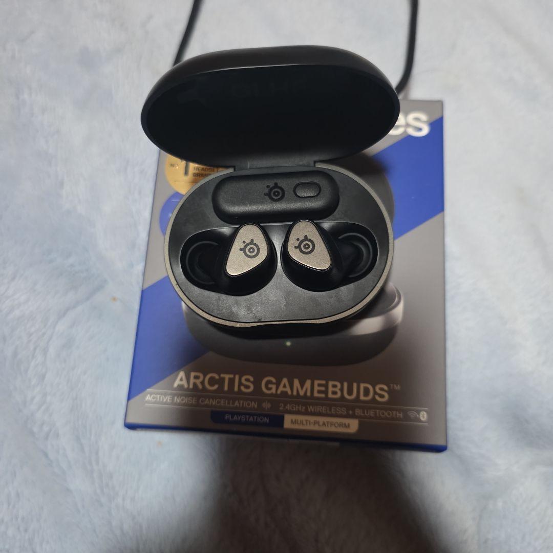 ヘッドホン steelseries arctis gamebuds
