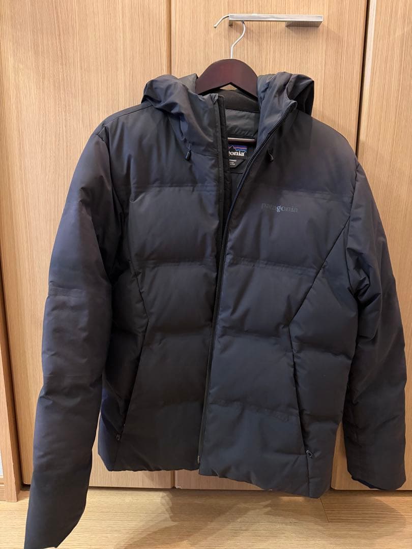 patagonia ブラック ダウンジャケット フード付き