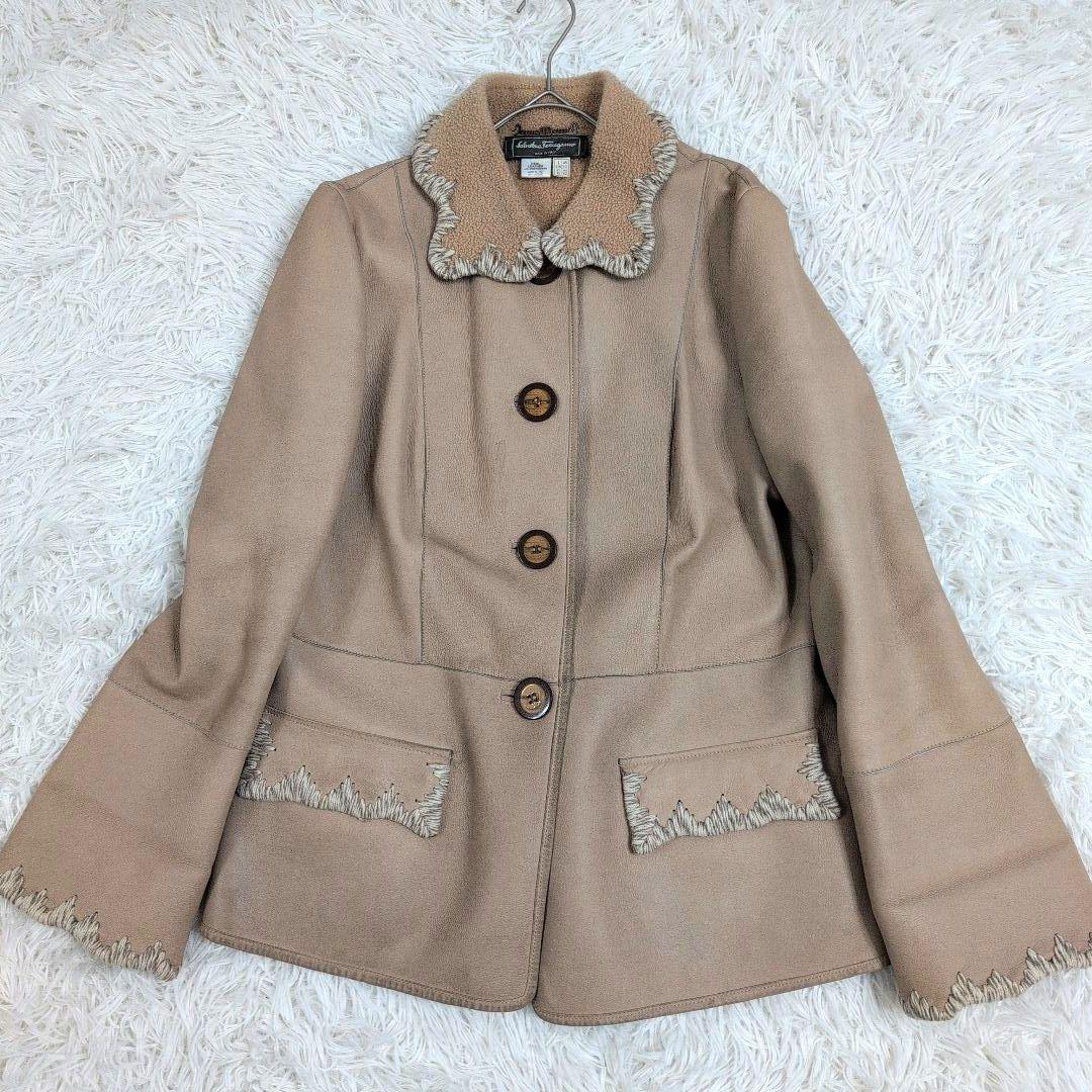 サルヴァトーレフェラガモ　レディース　レザージャケット　ガンチーニ　イタリア製