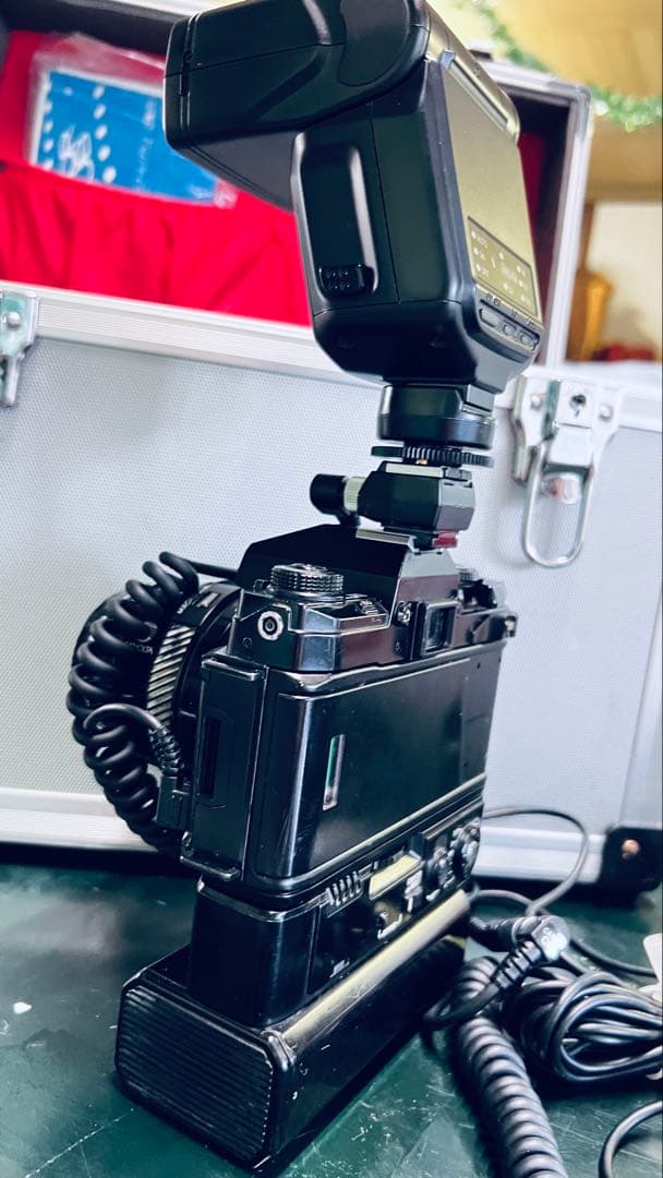 MINOLTA 一眼レフカメラとフラッシュセットアルミ専用箱付き