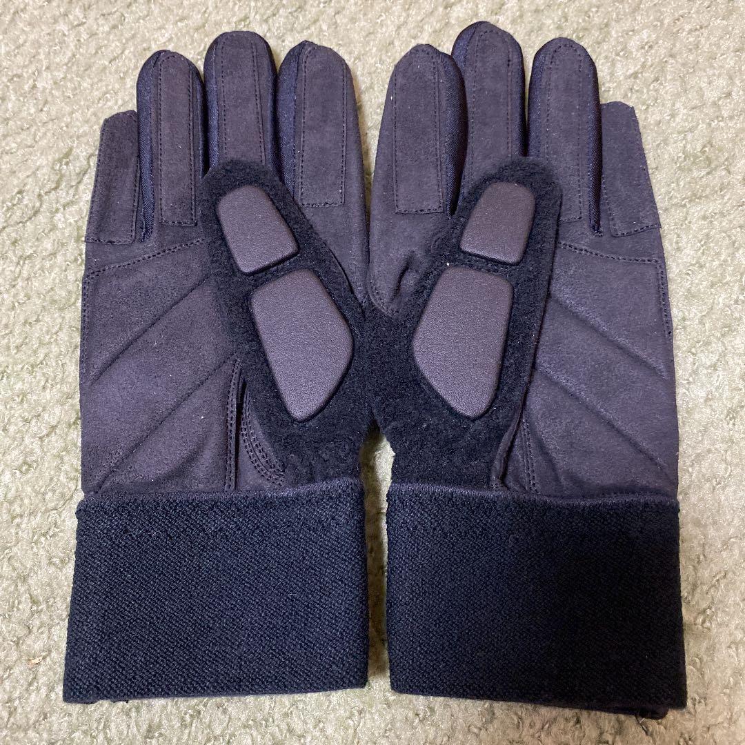 中田　翔　選手　走塁グローブ