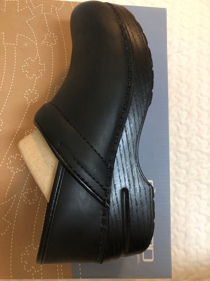 danskoダンスコ プロフェッショナルオイルドレザーブラック 35