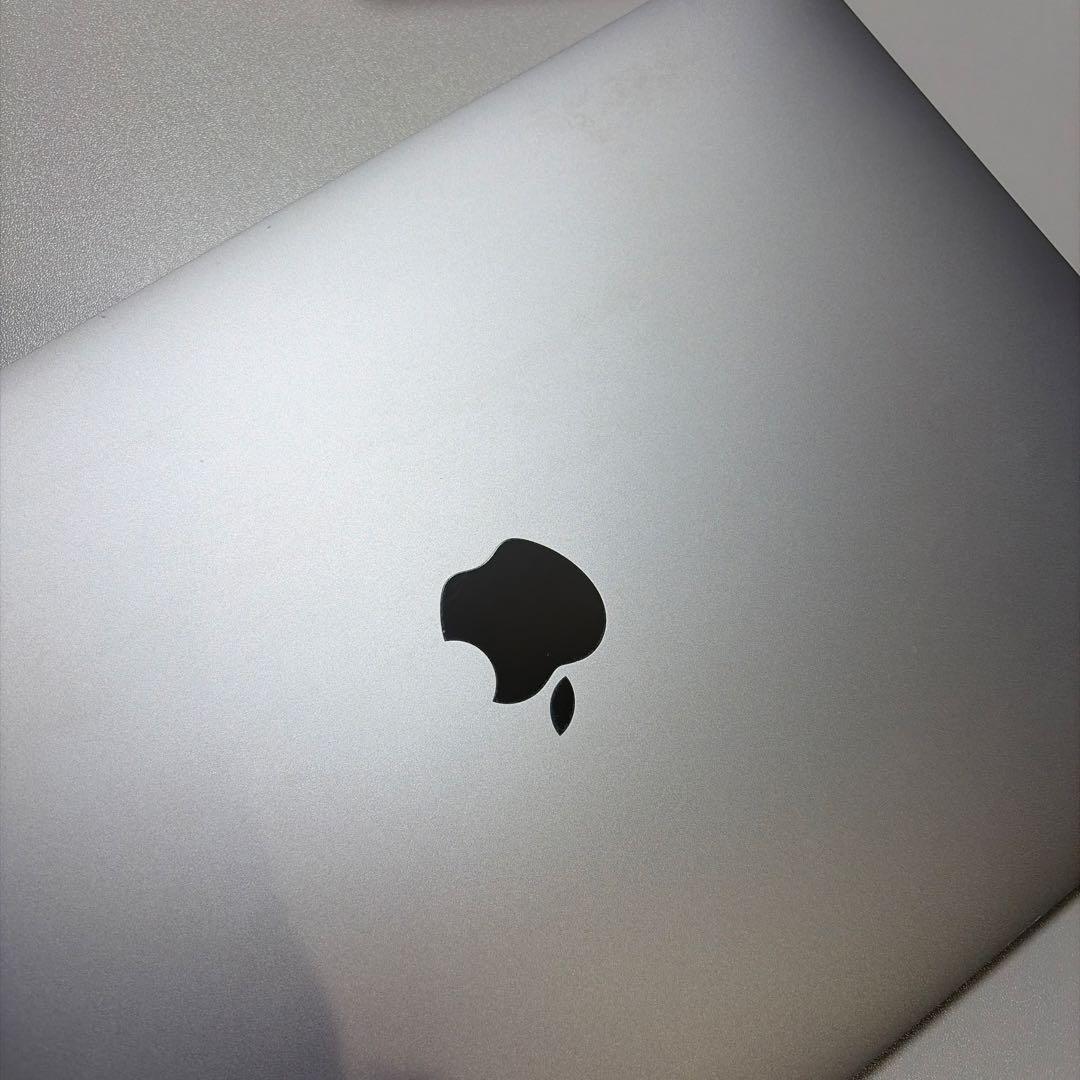 MacBook Air 1.6 GHz デュアルコアIntel Core i5