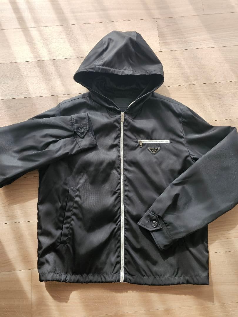 PRADA ナイロンジャケット 三角ロゴ