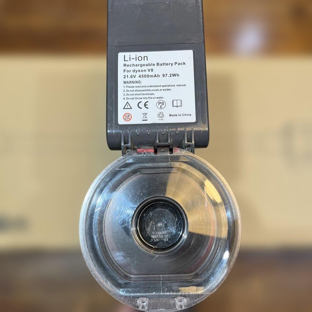 Dyson V8 Fluffy 掃除機 【バッテリー交換済】