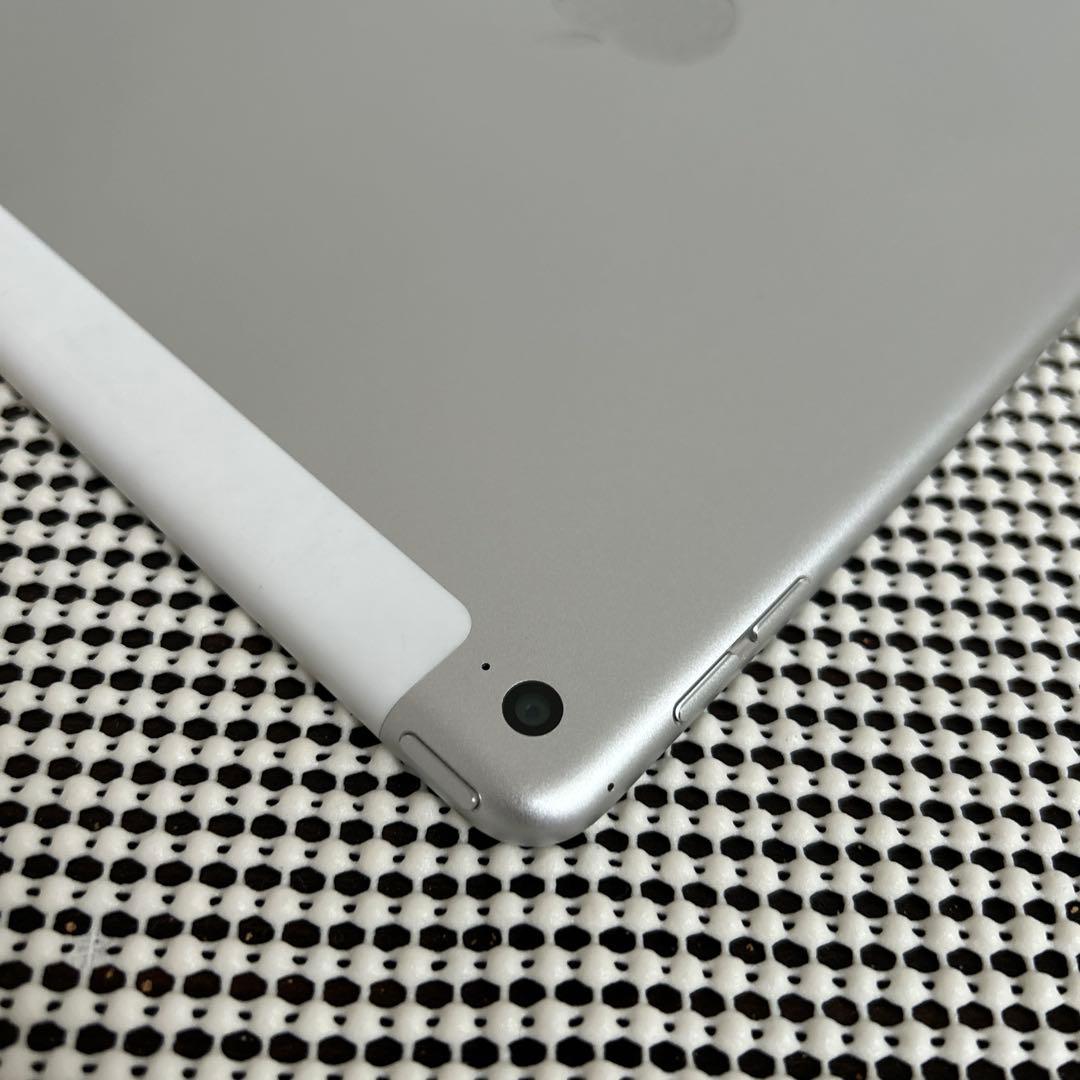 68【早い者勝ち】電池最良好☆iPad Air2 第2世代 16GB au☆