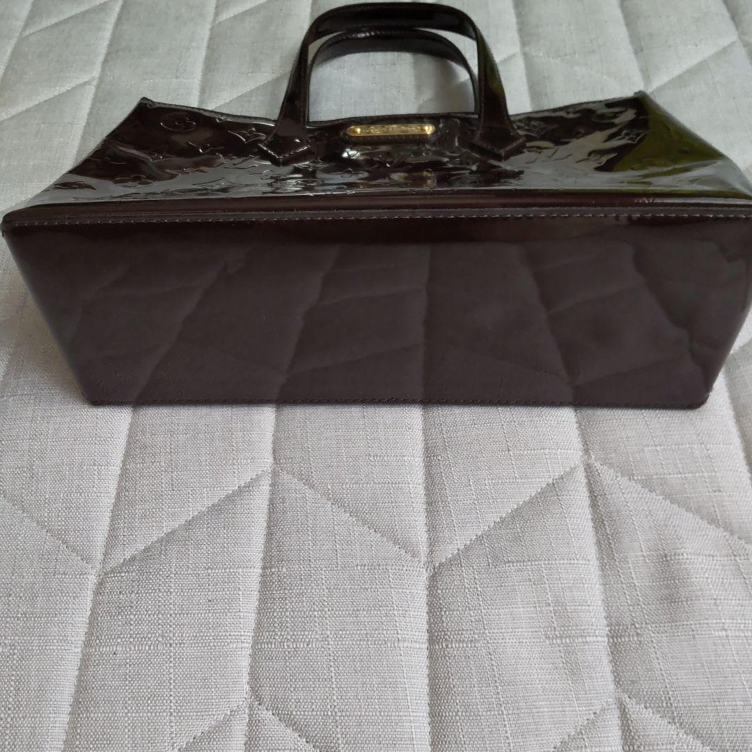 LOUIS VUITTON　モノグラムヴェルニ　ウィルシャー　アマラント バッグ