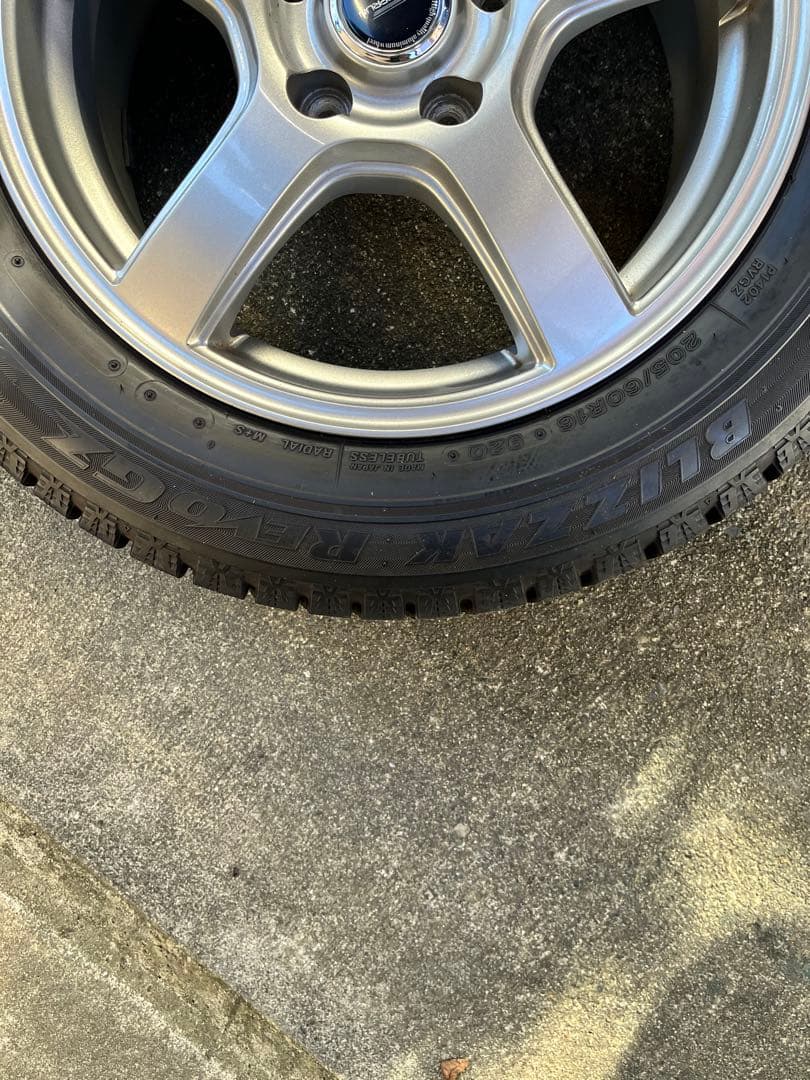 16インチ ブリヂストン ブリザックレボGZ タイヤ ホイールセット 4本