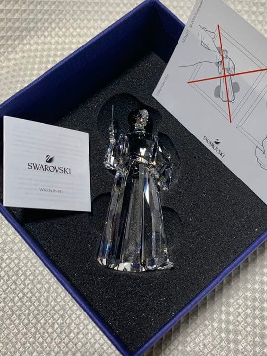 入手困難！スワロフスキースターウォーズ　PRINCESS レイア姫　新品未使用