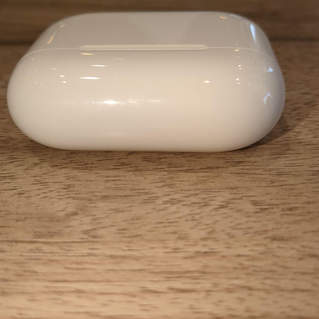 美品　Apple AirPods Pro 第3世代 充電ケース A3122 11