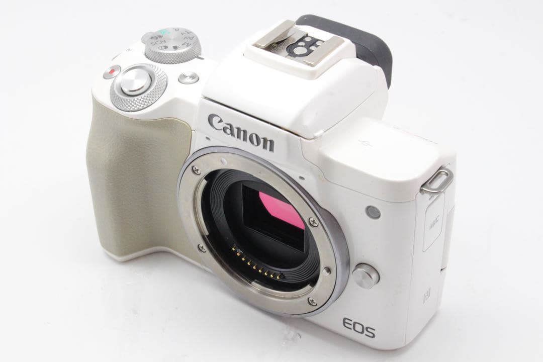 美品❣️Canon EOS Kiss M レンズキット❣️人気機種！可愛いホワイト
