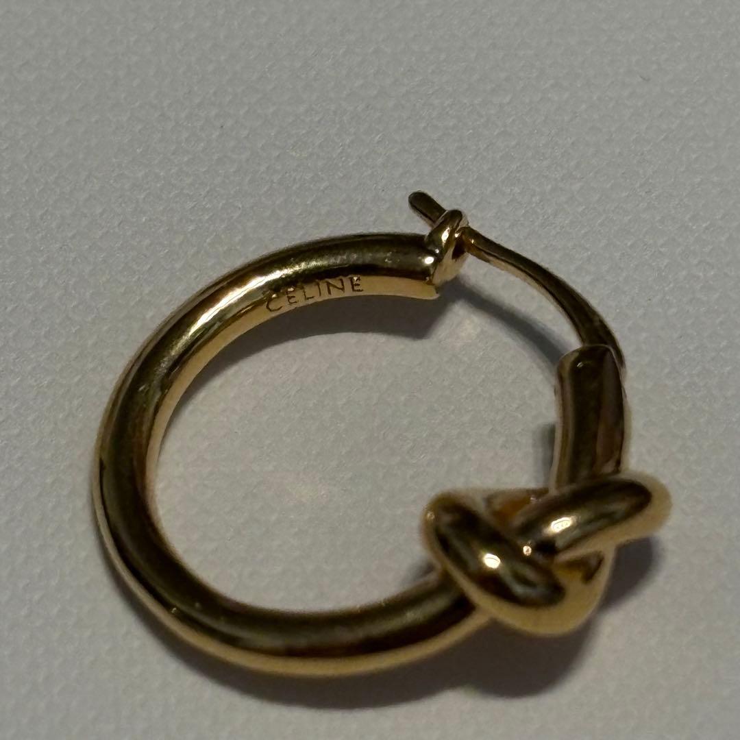 【片耳のみ】CELINE ノットフープピアス　ゴールド