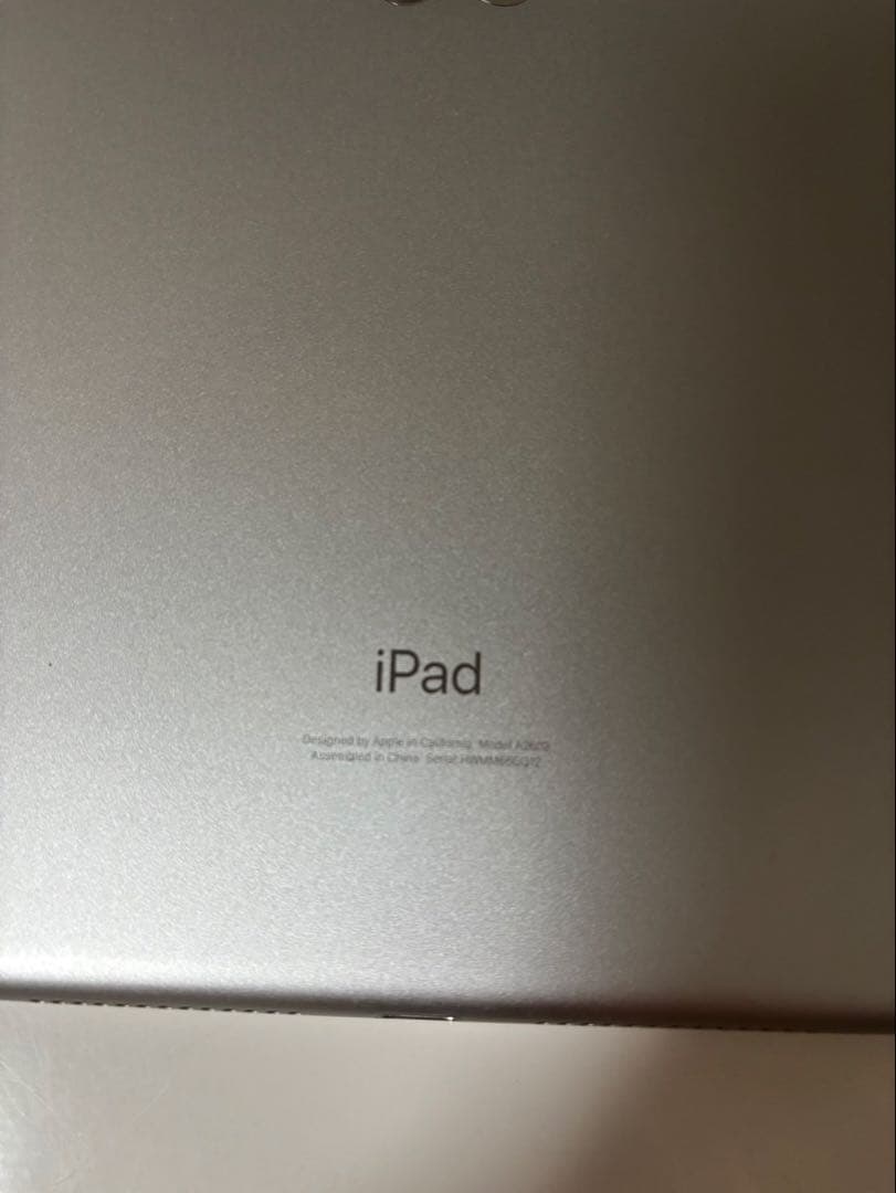 h*R様 Apple iPad (第9世代) 64ギガ