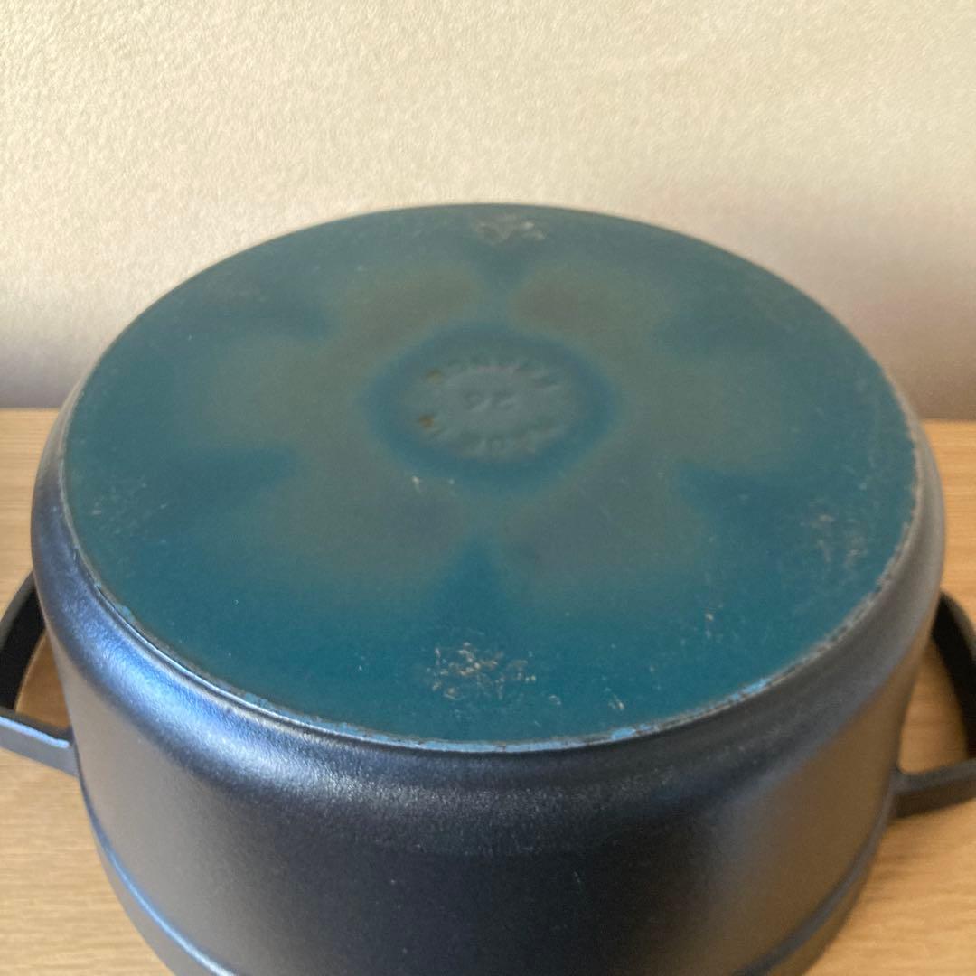 三*上様 ストウブ ピコ・ココット 26 cm ラウンド　ブラック　鋳鉄