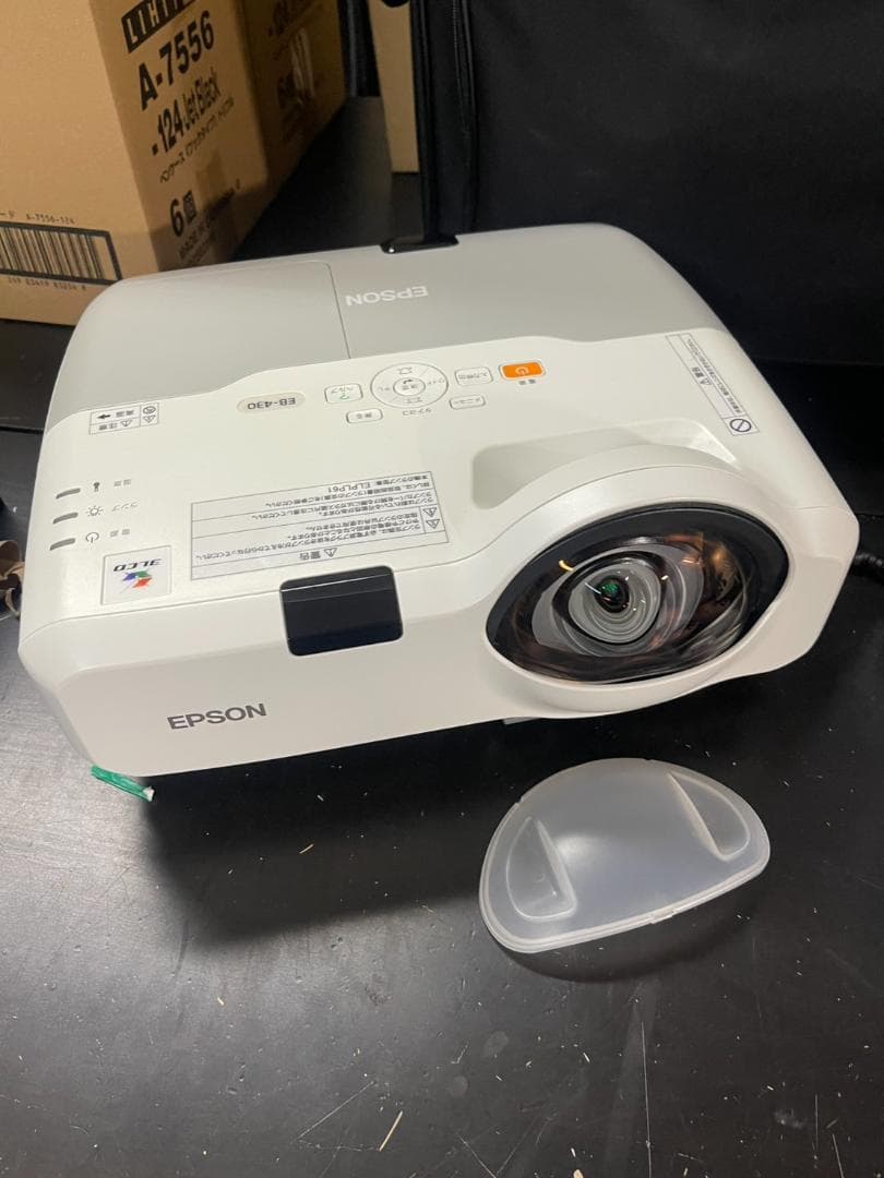 EPSON EB-430 プロジェクター本体 リモコン付き 494時間