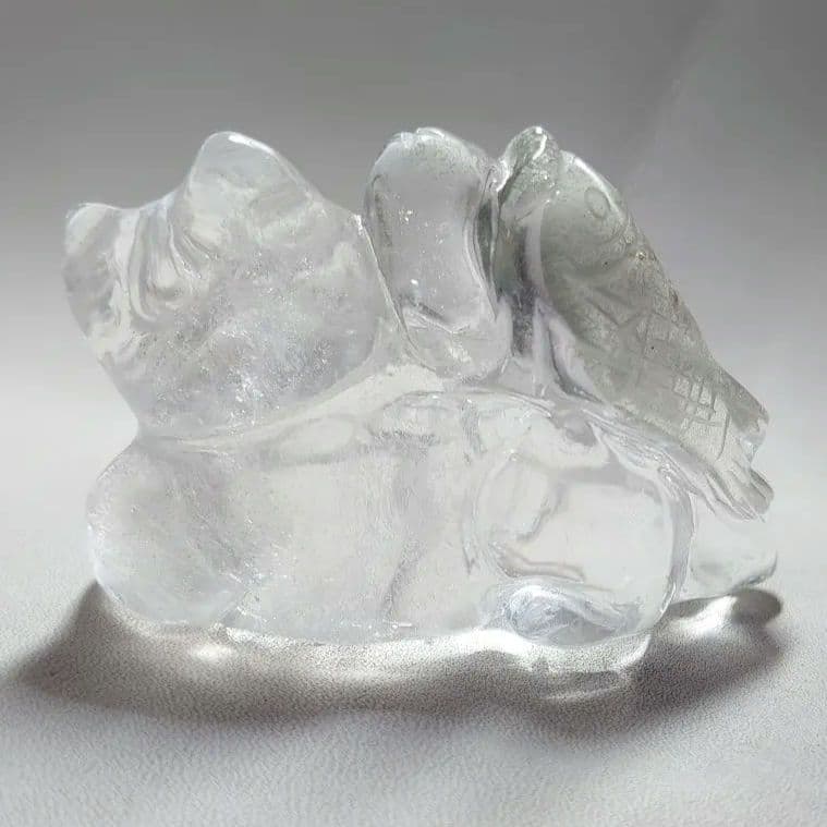 手彫り！貴重　水晶　魚を捕った招きねこ　置物　素敵な逸品