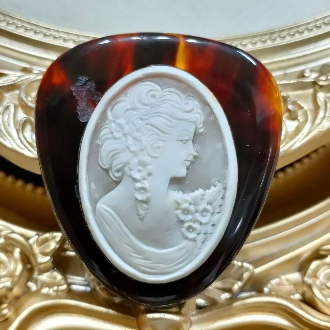 2AE82　本べっ甲鼈甲　カメオ　ブローチ　ペンダントトップ　美品