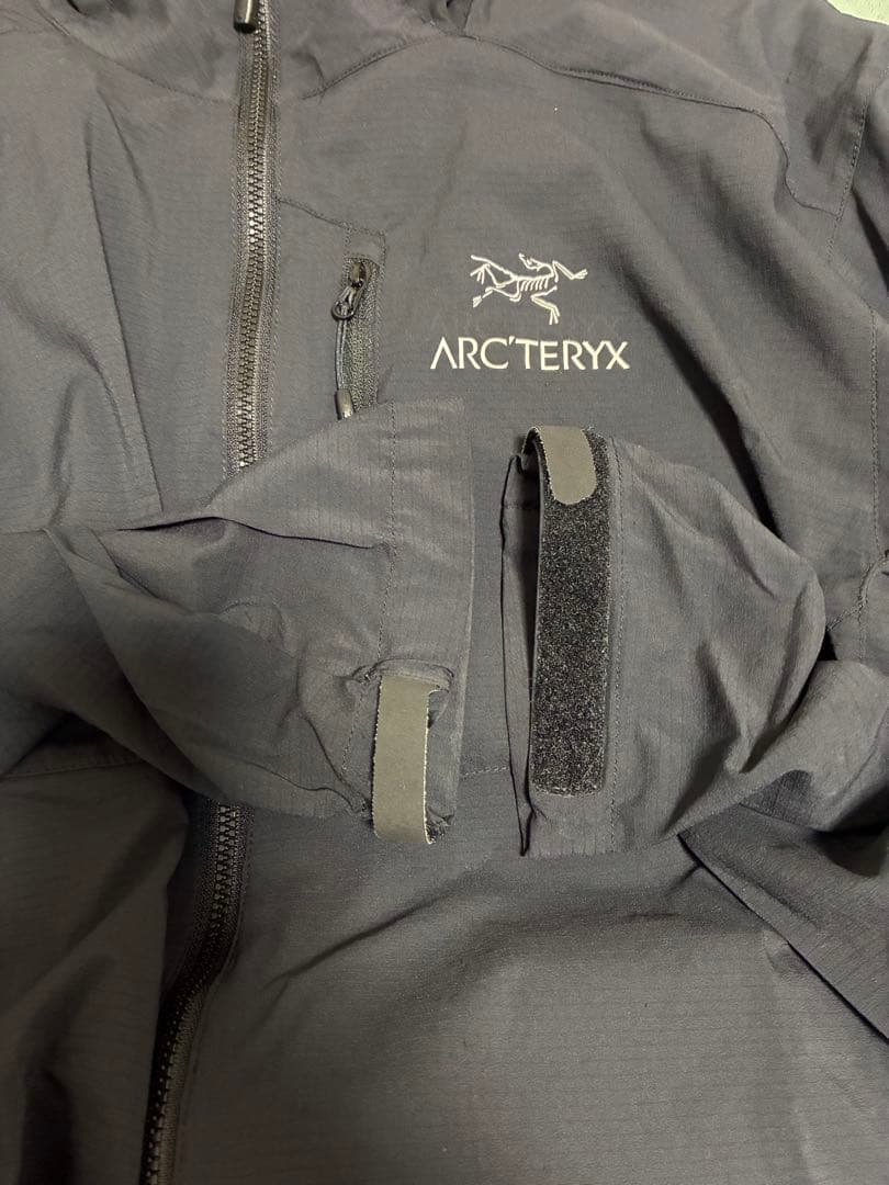 ARC'TERYX ブラック スコーミッシュフーディー　正規品