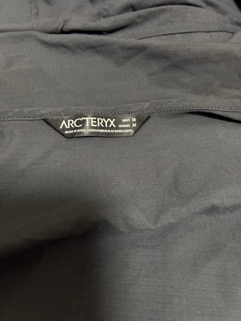 ARC'TERYX ブラック スコーミッシュフーディー　正規品