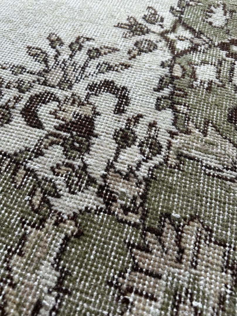 ボタニカル メダリオン　モスグリーン トルコラグ ヴィンテージラグ　雅姫さん