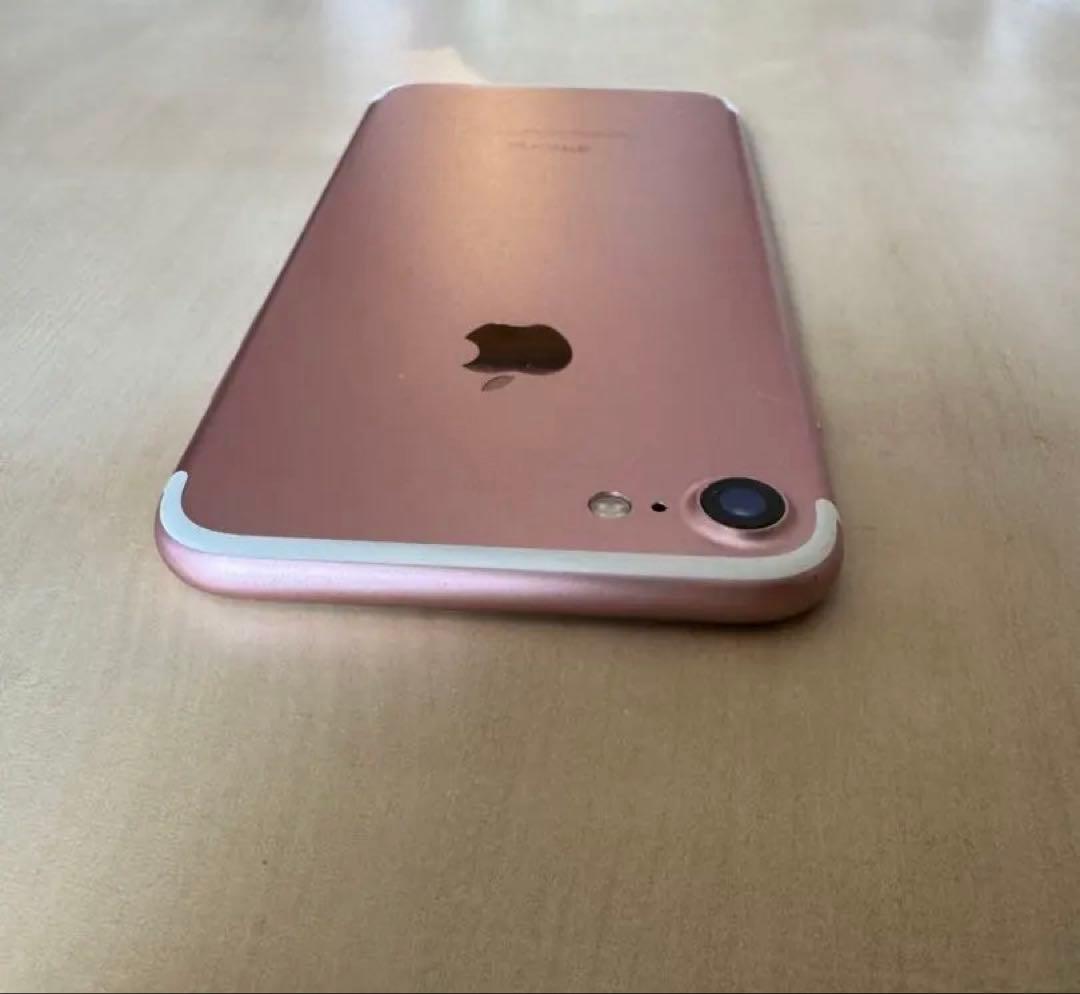 iPhone 7 本体　箱 新品イヤホン付