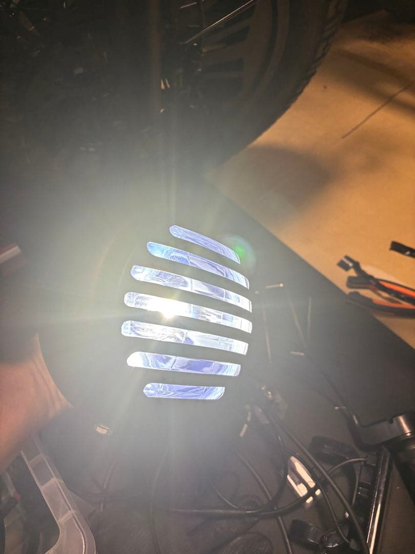 ヘッドライト1個価格です