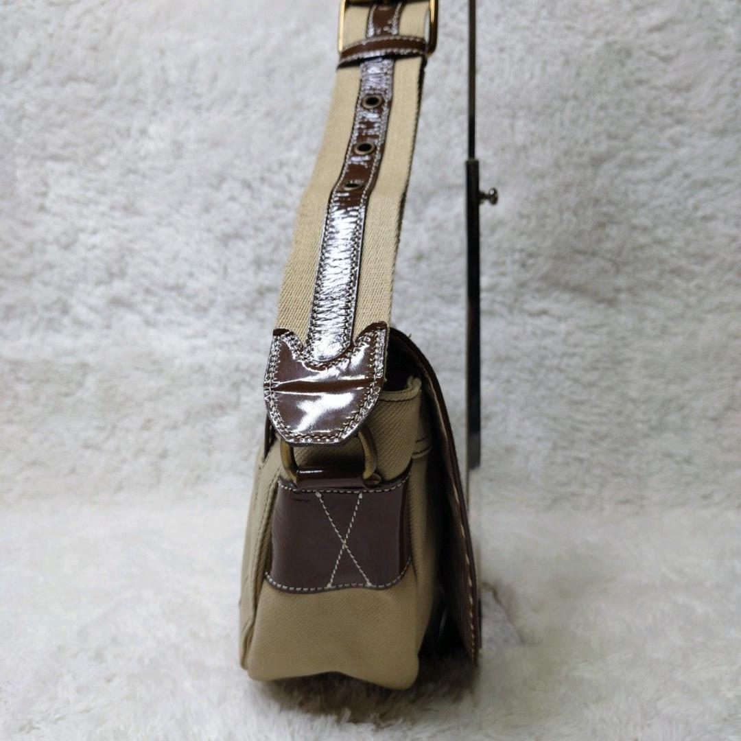 【美品】BURBERRY BLUE LABEL ショルダー ホースロゴ デカロゴ