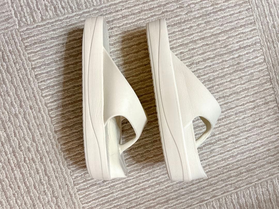 お値下げ中です⭐︎ラクバキ　イージーサンダル　sサイズ　ナチュラル