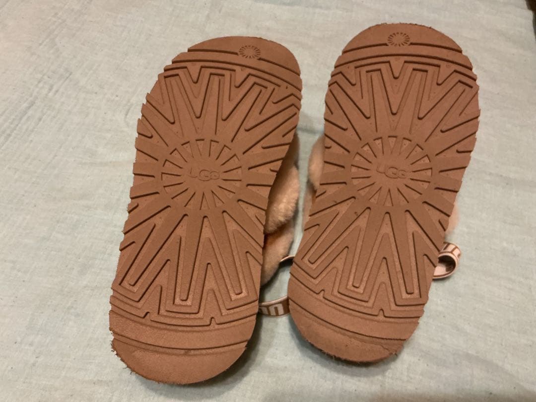 UGG ファーサンダル ベージュ厚底　冬用サンダル