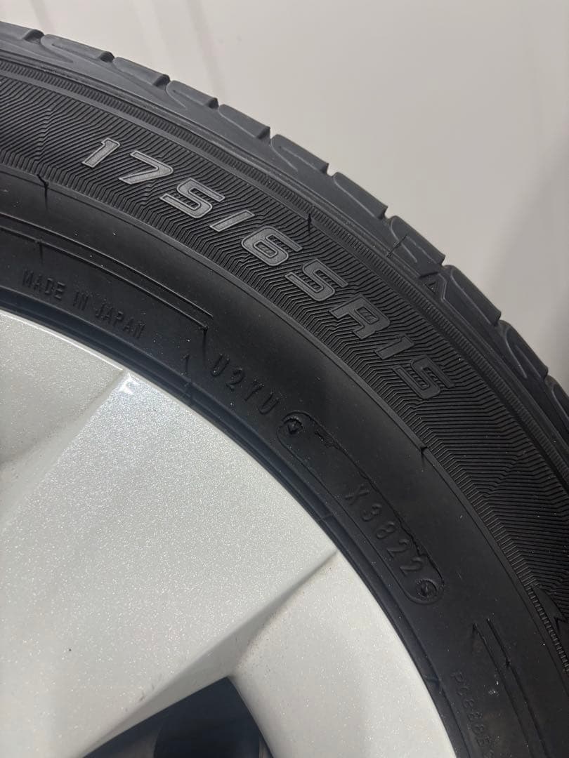 ダンロップ 175/65R15 22年製 ポルテ純正ホイールキャップ アクア　鉄