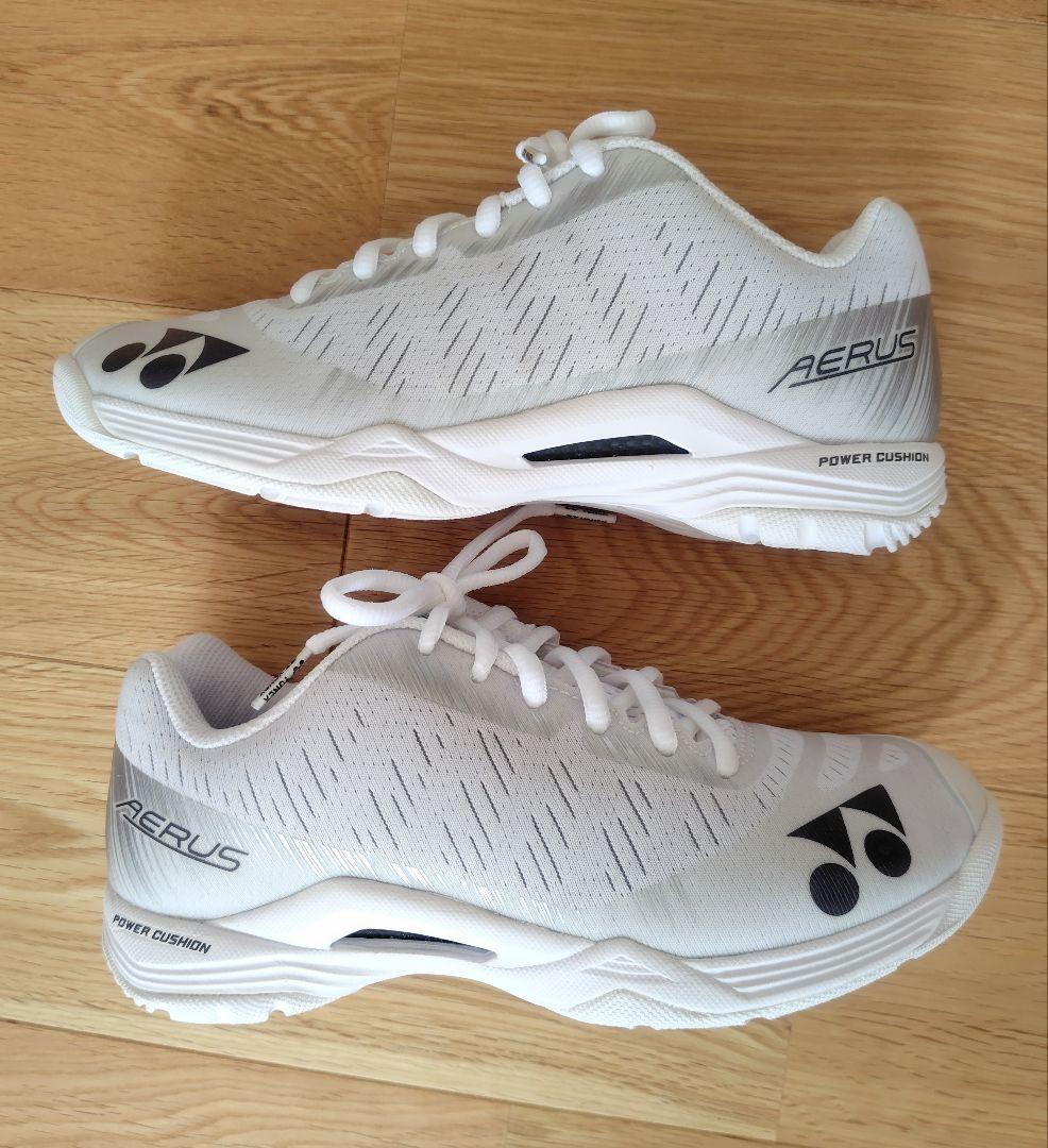 試着のみ☆YONEX バドミントンシューズ