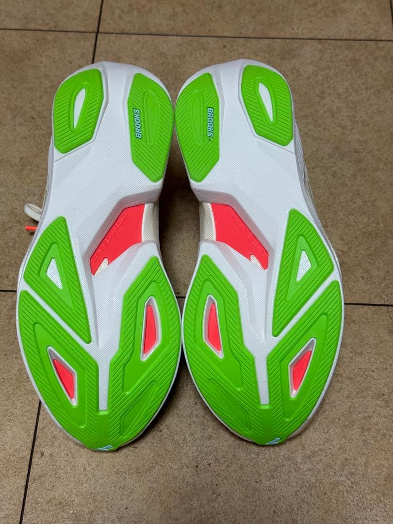 〔27.0cm〕 ブルックス ハイペリオンマックス 3