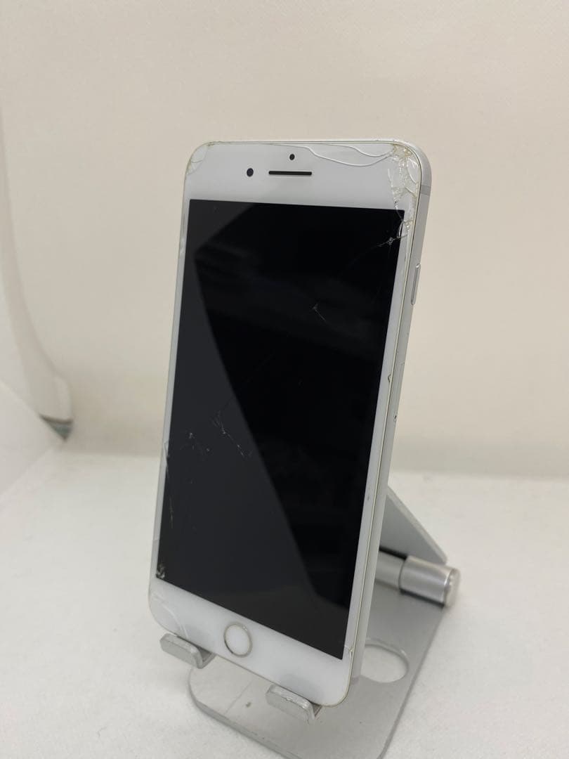 iPhone 8 Plus 64GB SIMフリー　28532