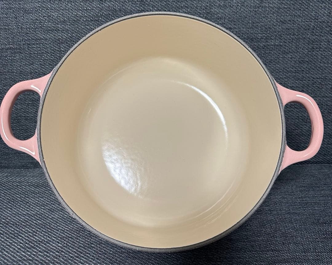 未使用品　ル・クルーゼ　ココットロンド シフォンピンク 20cm