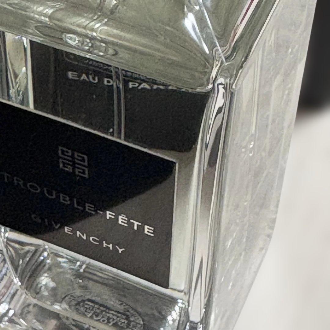 ジバンシー　香水　トロブルフェット100ミリ