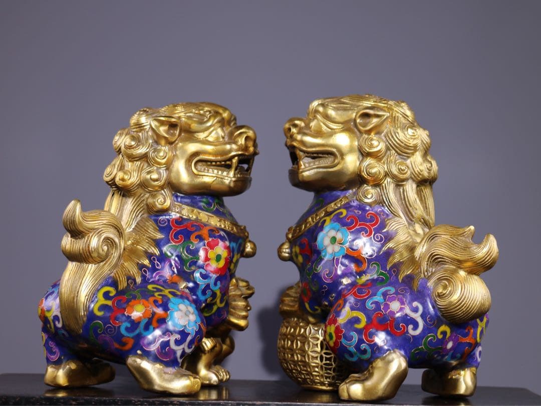 旧蔵　純銅景泰藍（けいたいらん）門獅（もんじ）置物