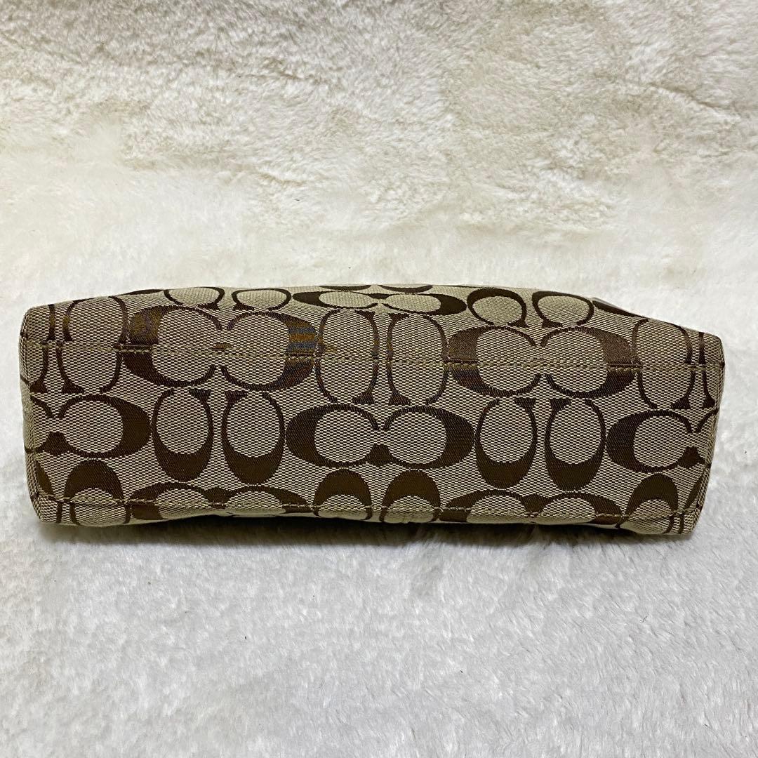 美品 coach アクセサリーポーチ　ワンショルダーバッグ　シグネチャー