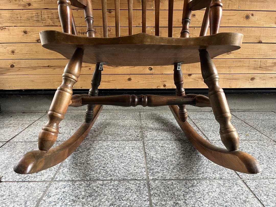 木製ロッキングチェア アンティーク 装飾付き