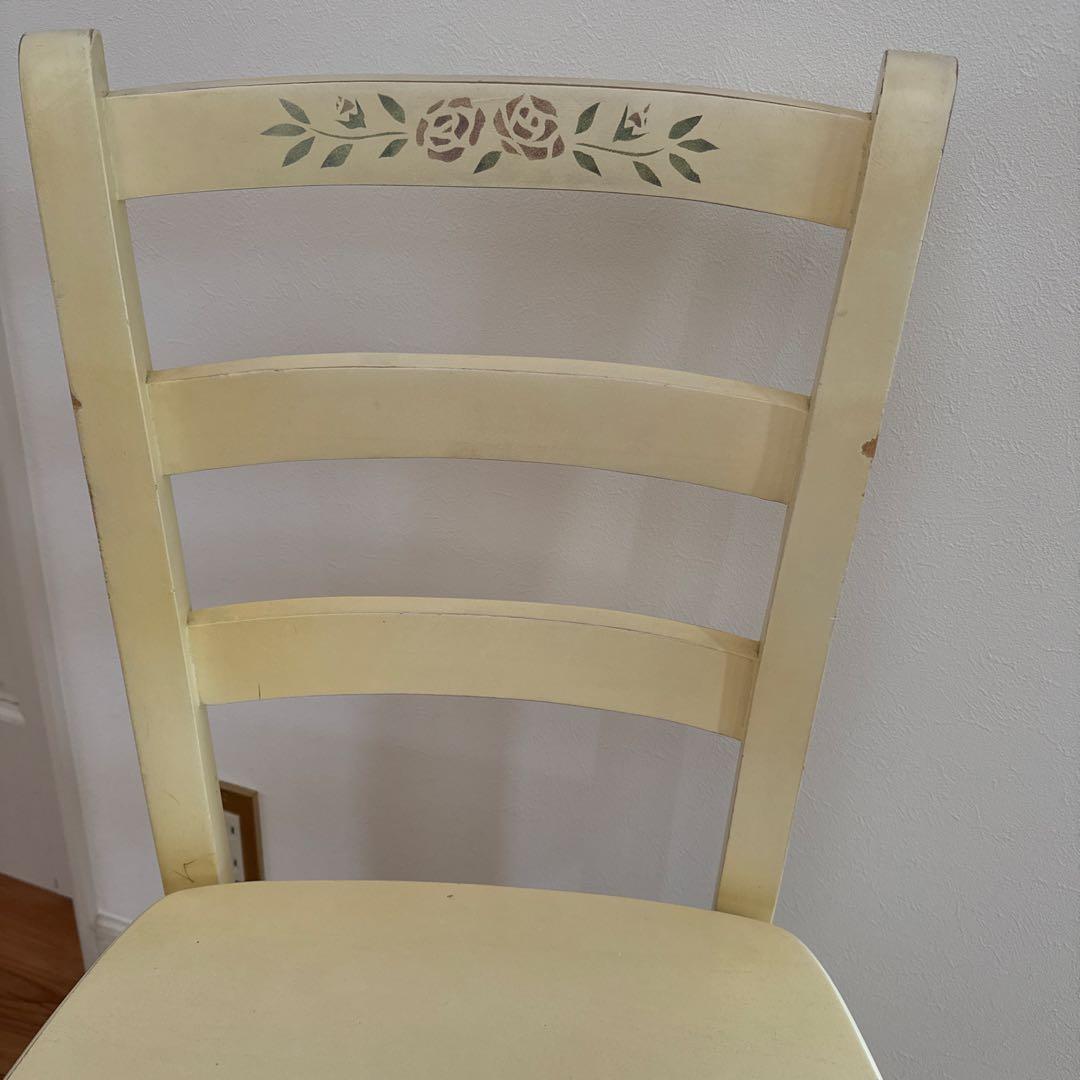 マニーステンシルローズホワイトファニチャー