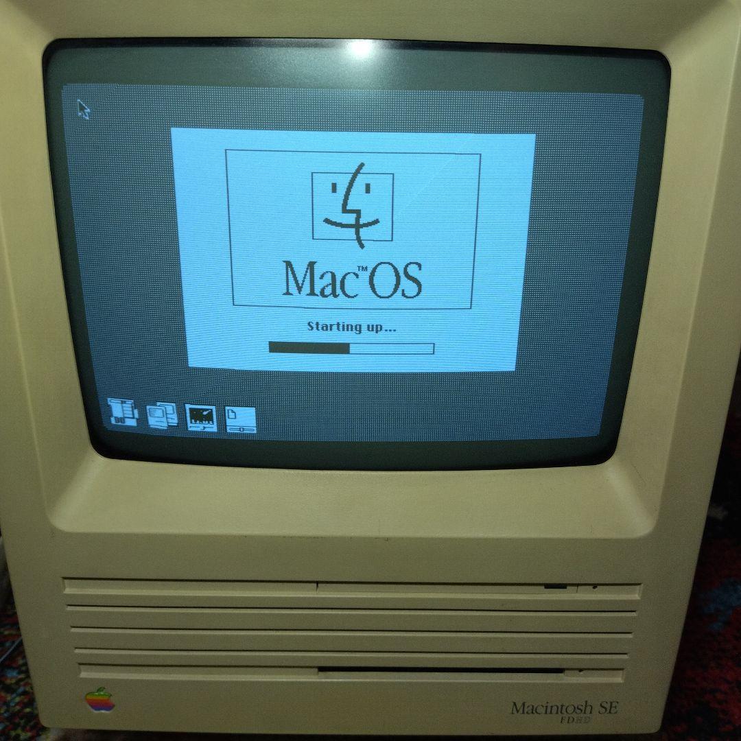 動作品　Macintosh SE　FDHD 4MB＋MOドライブ　キーボード