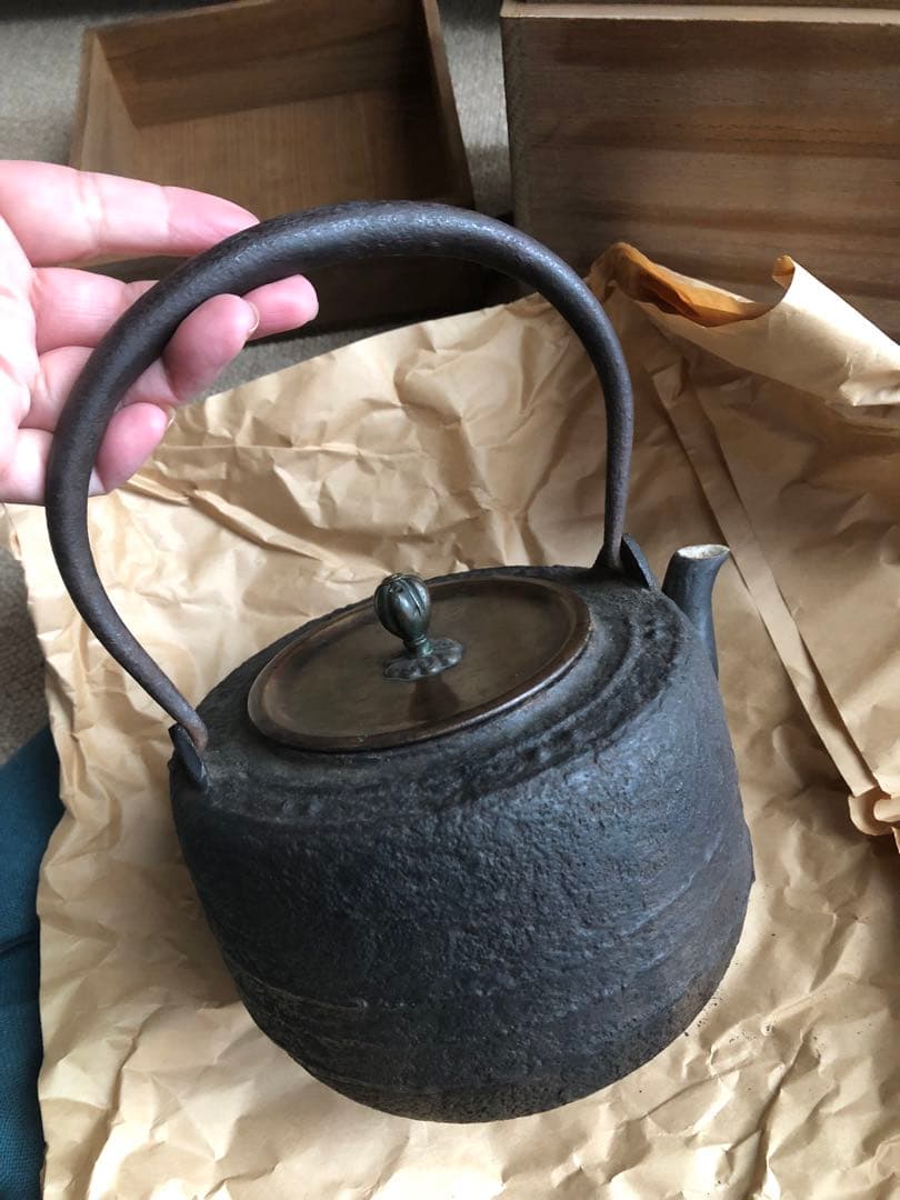 時代　鉄瓶　金森佐平　共箱入