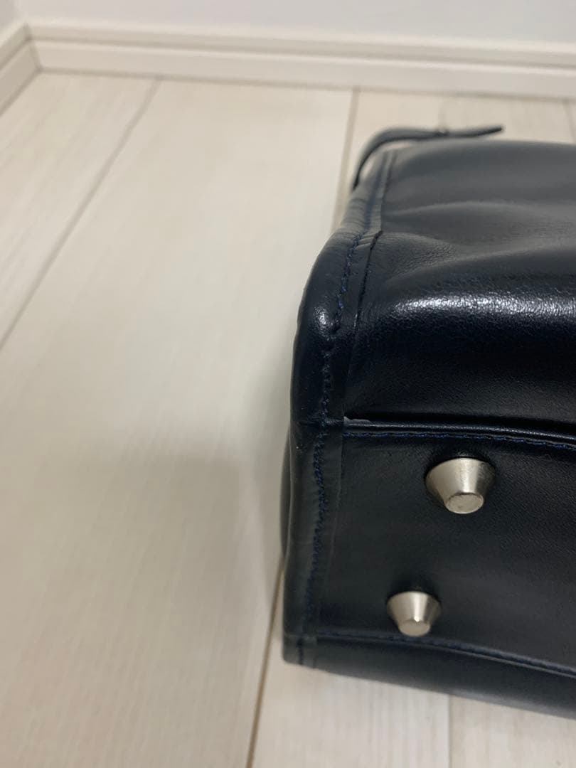 【期間限定値引きアリ　極美品】TUSTINGキンボルトン　ネイビー