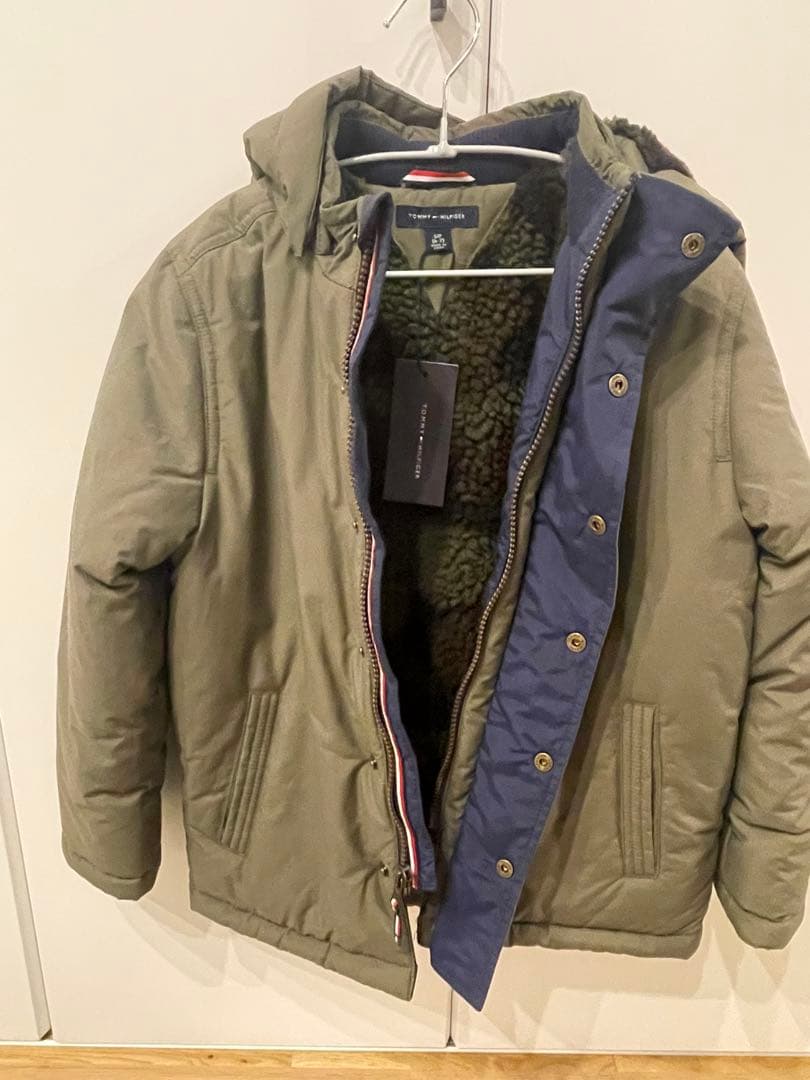新品トミーヒルフィガー フード付きジャケット