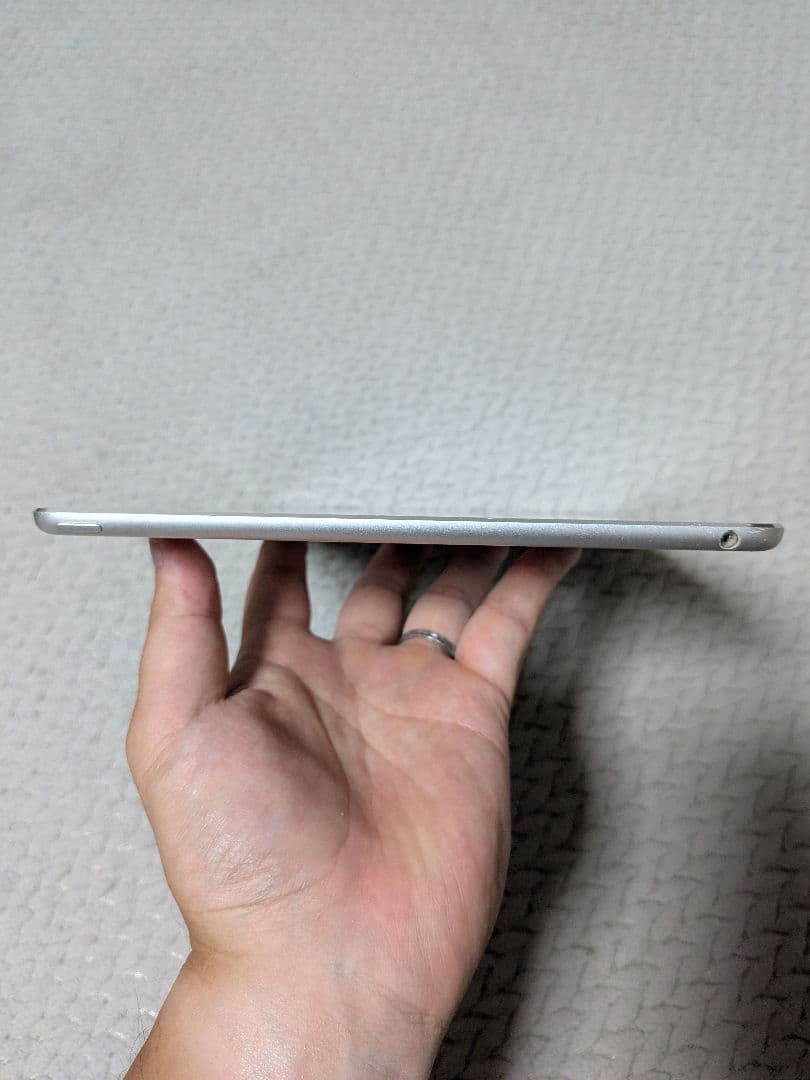 Apple iPad Air2　128GB