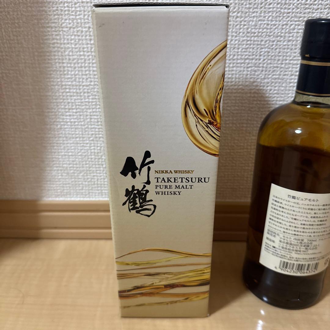 竹鶴 TAKETSURU PURE MALT WHISKY 700ml