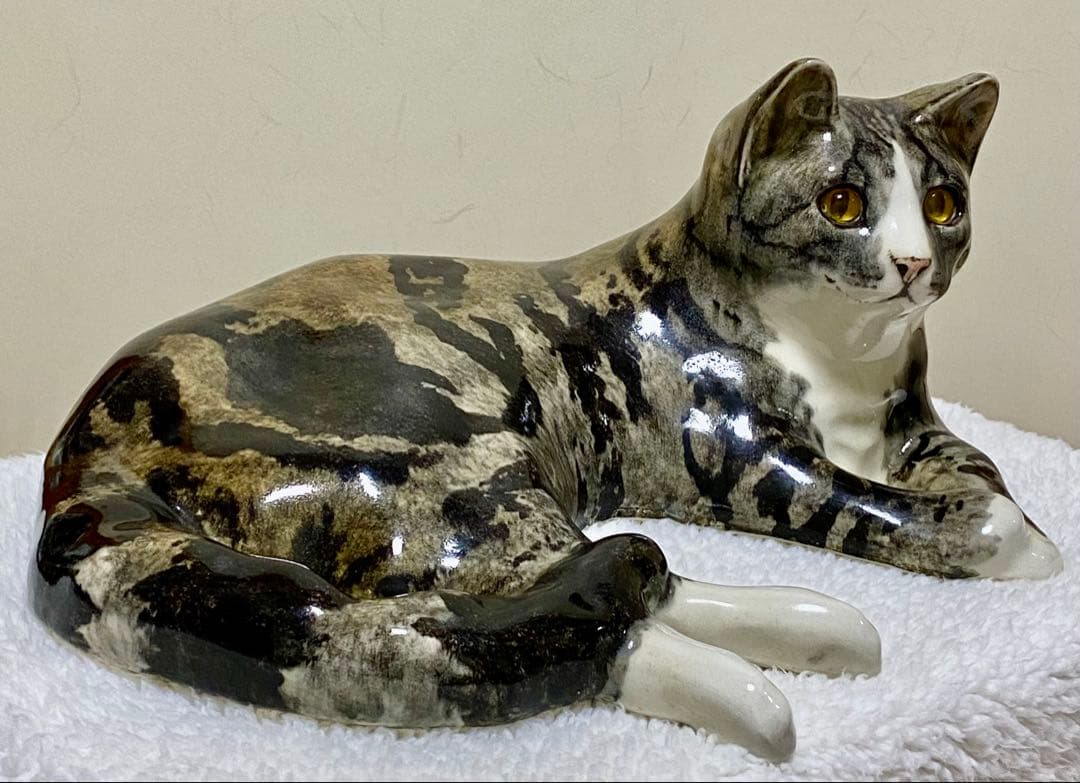 サイズ7　ウィンスタンレイキャット　ケンジントンキャット　横たわり猫　貫入無し❣️
