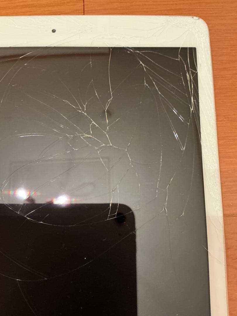 iPad 第8世代　128GB画面割れ　wi-fi